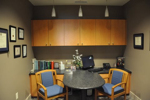 Lilburn Dentist - Dr. Stephen Lipson, D.D.S. - General and Cosmetic Dentistry 